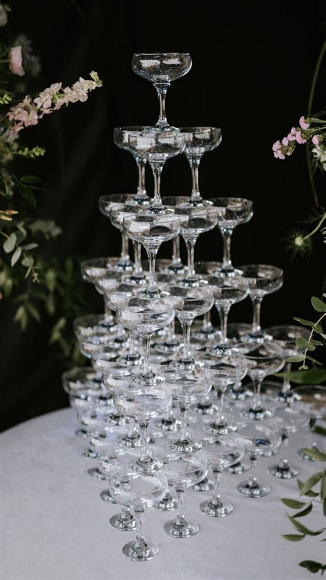 Got to love a stunning champagne tower! It's Magique, just like 